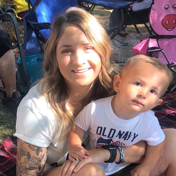 Meet your Posher, Jessica - Picture 1 of 1